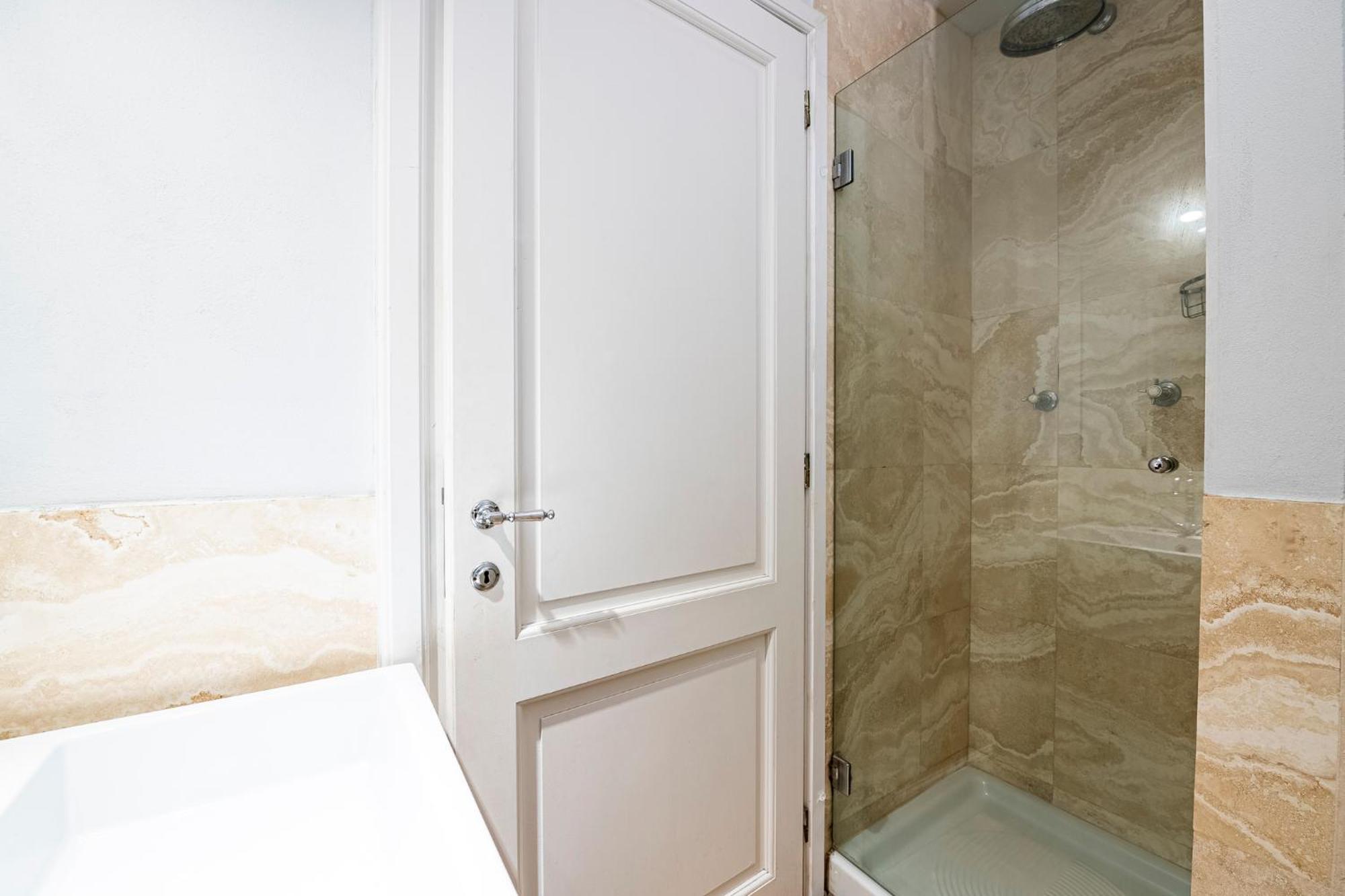 Suite In Pz. Michelangelo: Due Camere Con Due Bagni Florens Exteriör bild