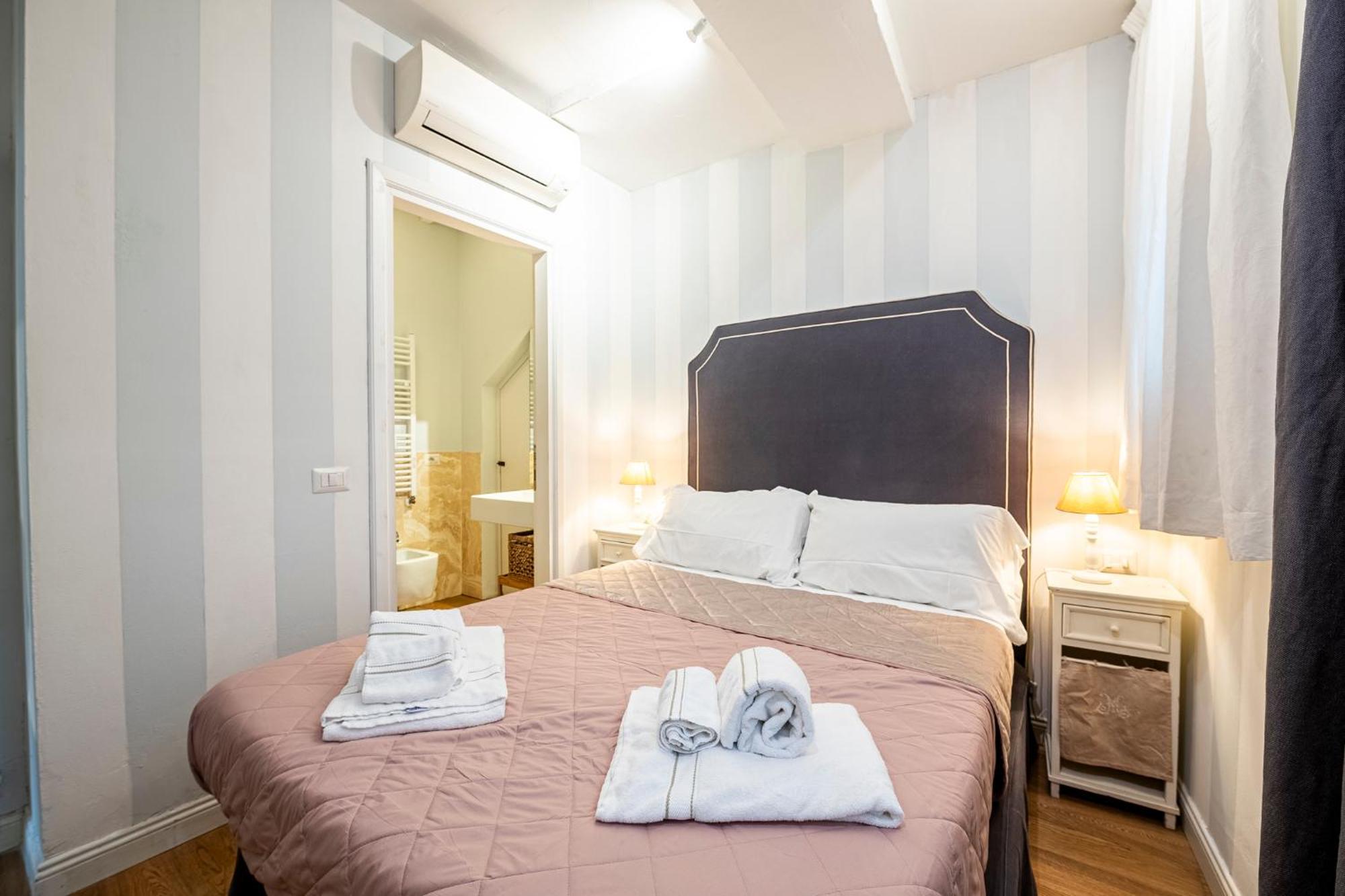 Suite In Pz. Michelangelo: Due Camere Con Due Bagni Florens Exteriör bild