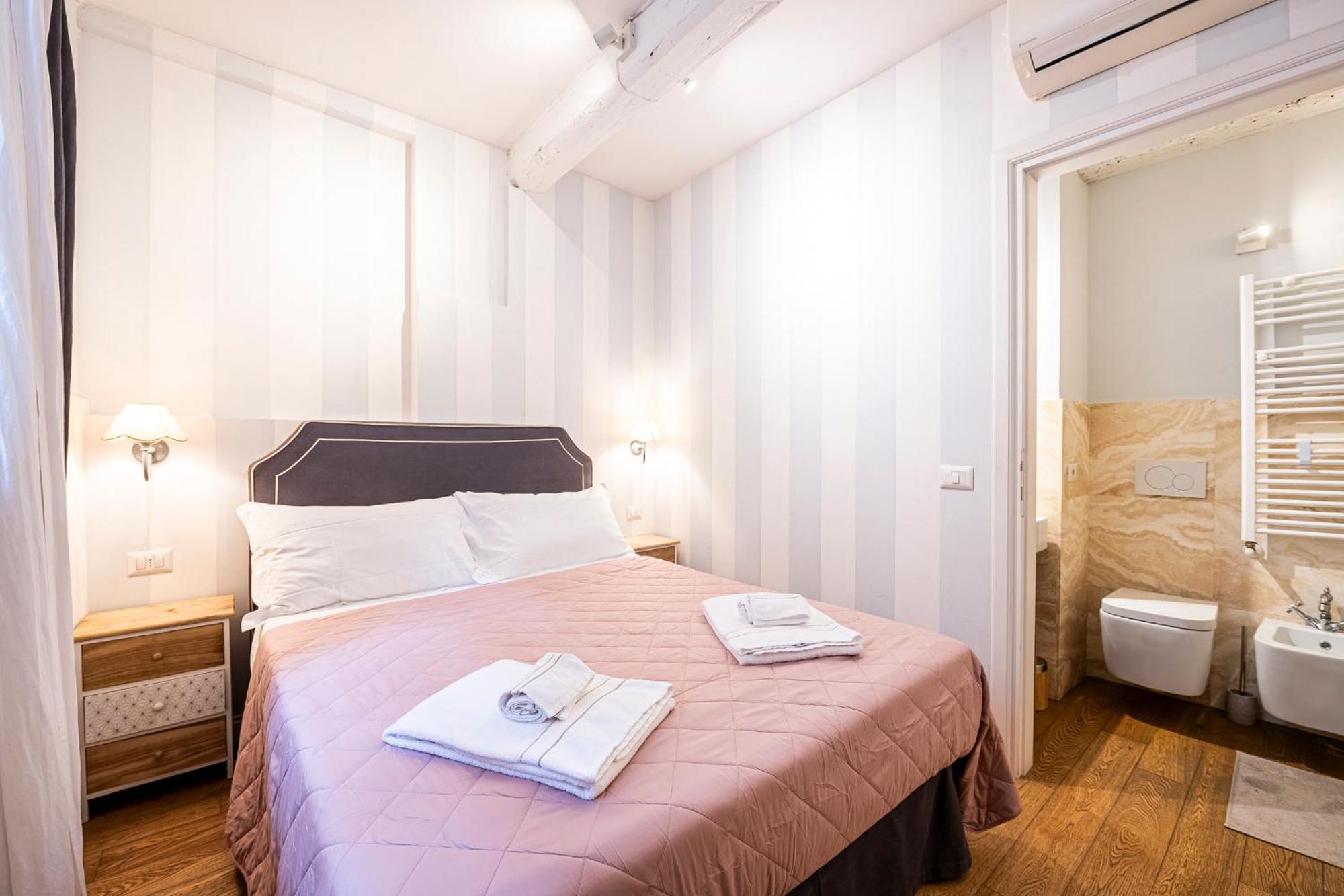 Suite In Pz. Michelangelo: Due Camere Con Due Bagni Florens Exteriör bild